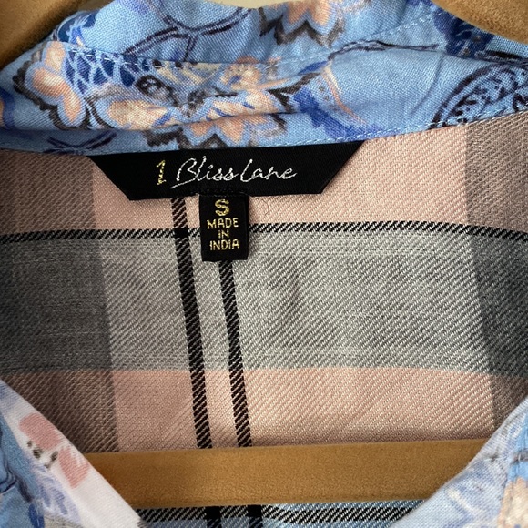 long sleeve button down two tone shirt - Picture 3 of 4